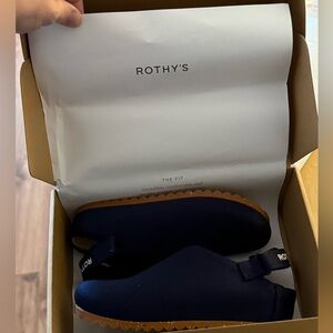 Rothy’s Midnight Confetti Kids clog